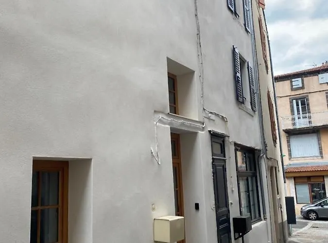 Joli Studio Calme Et Lumineux